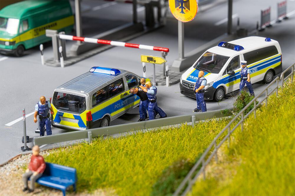 Faller 151716 H0 Polizisten