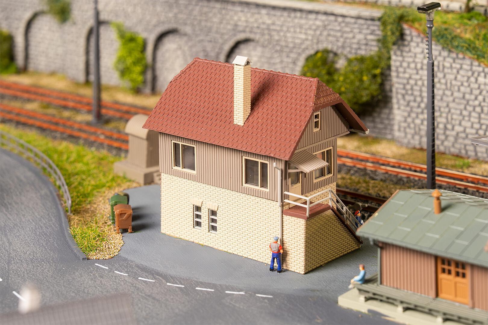 Faller 239011 N Aktions-Set Bahnhof Feldsee