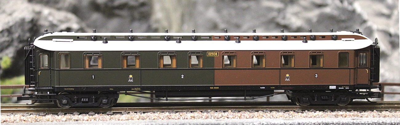 Tillig 01085-1 Reisezugwagen 1./2./3 Klasse „Preußischer Schnellzug“ der K.P.E.V.