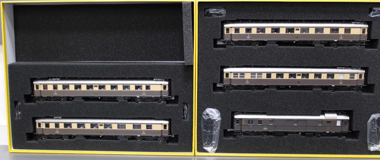 Brawa 50681-2 Rheingold Schnellzugwagen-Set der DRG 5-teilig