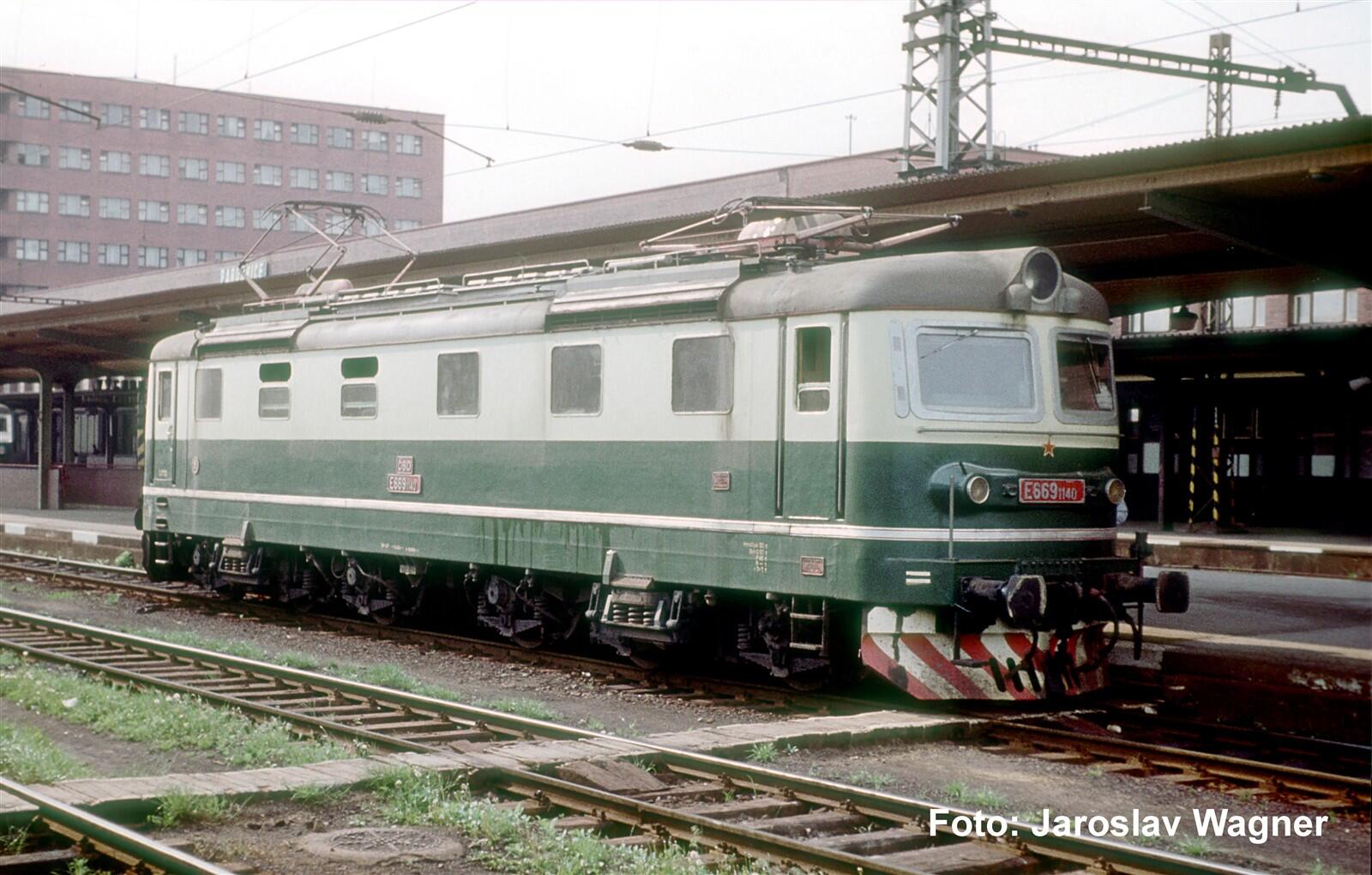 Piko 21024 H0 Elektrolokomotive E669.1 CSD IV - Sound Version