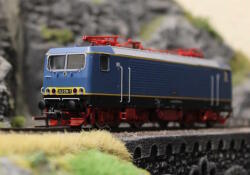 Piko 21791 H0 Elektrolokomotive 243 019 WFL VI S-Bahn...