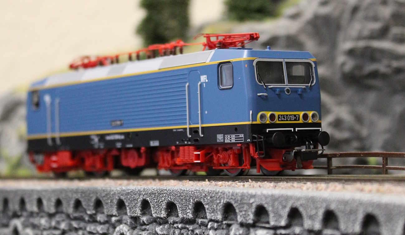 Piko 21792 H0 Elektrolokomotive 243 019 WFL VI S-Bahn Leipzig, - Sound Version