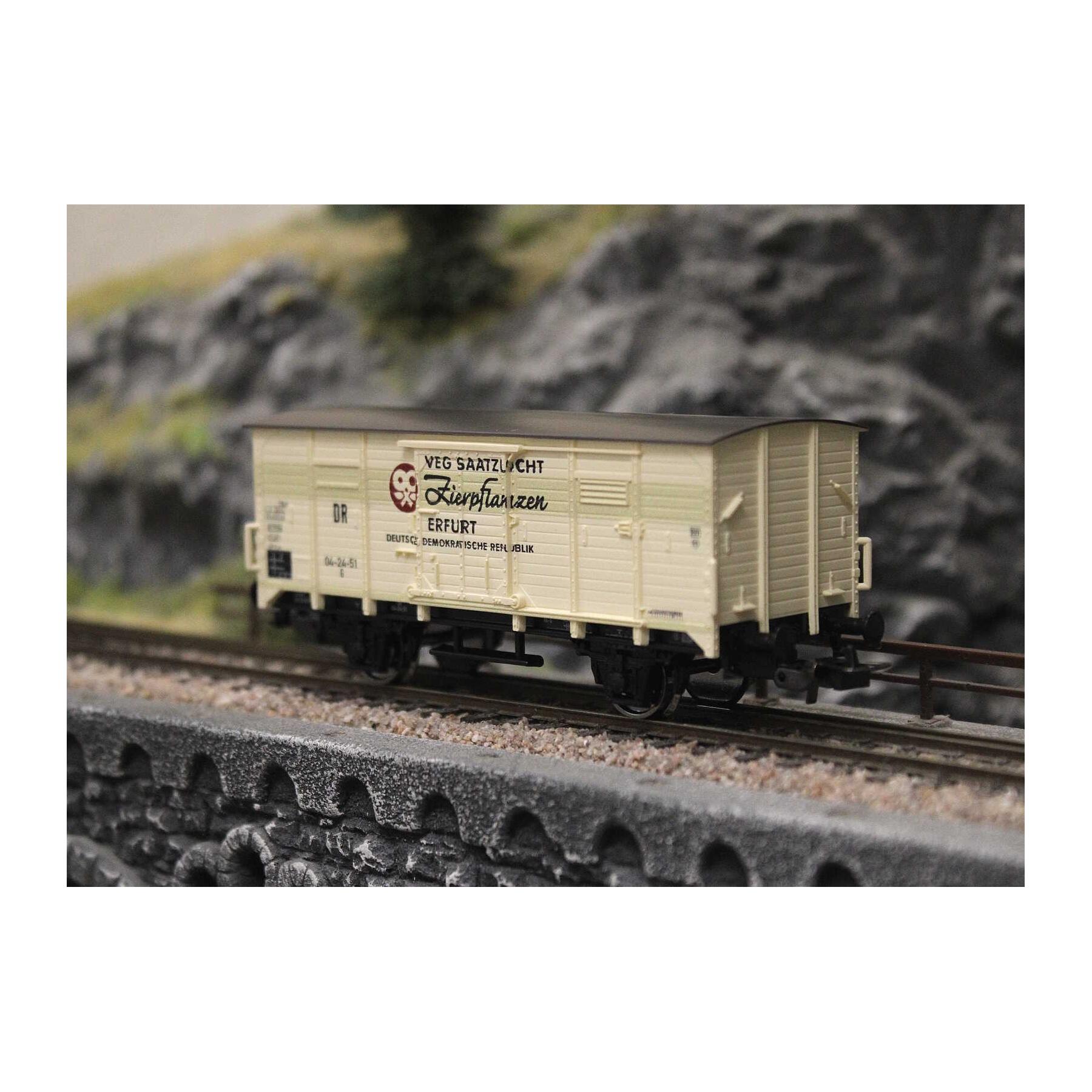 Piko 24555 H0 Gedeckter Güterwagen G02 VEG Saatgut Erfurt DR III