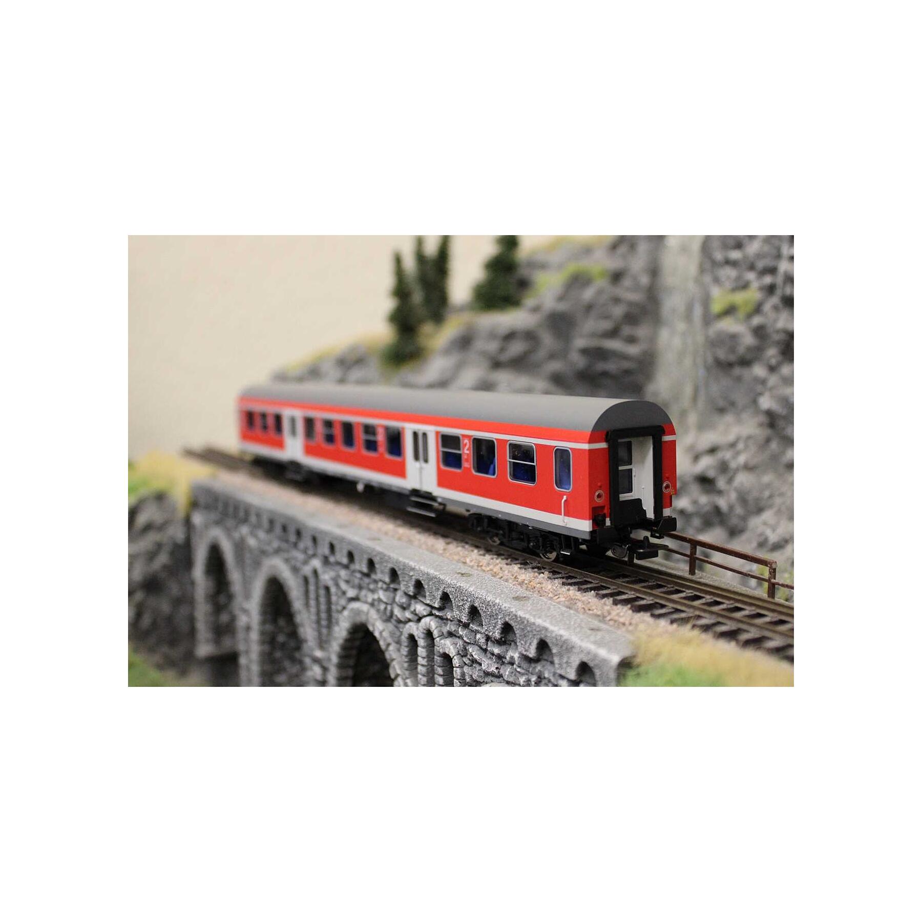 Piko 28008 H0 Halberstädter Mitteleinstiegswagen By 2.Klasse DB AG V