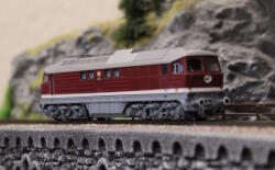 Piko 47331  TT Diesellokomotive BR 130 mit Widerstandsbremse DR IV