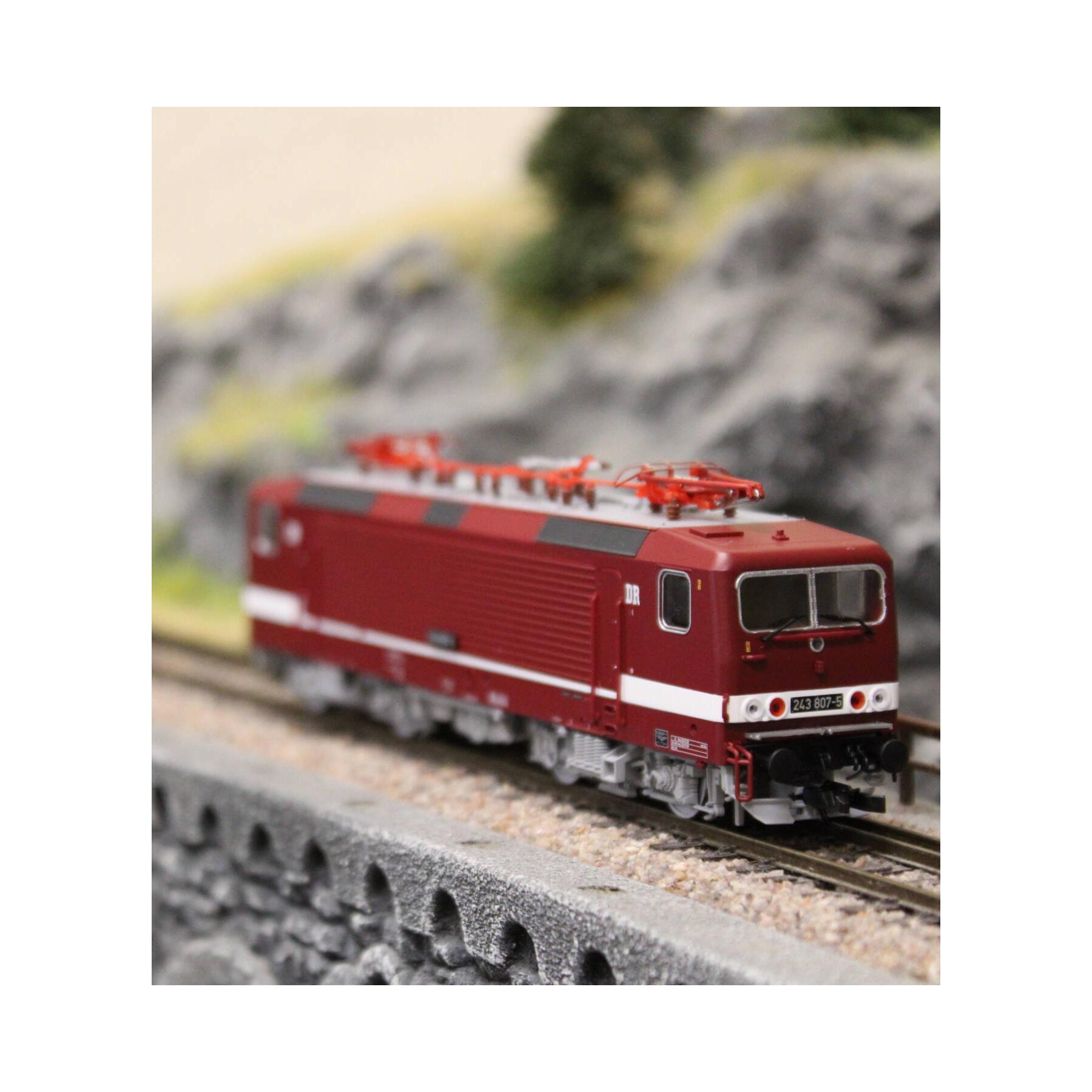 Piko 47816 TT Elektrolokomotive BR 243 DR IV