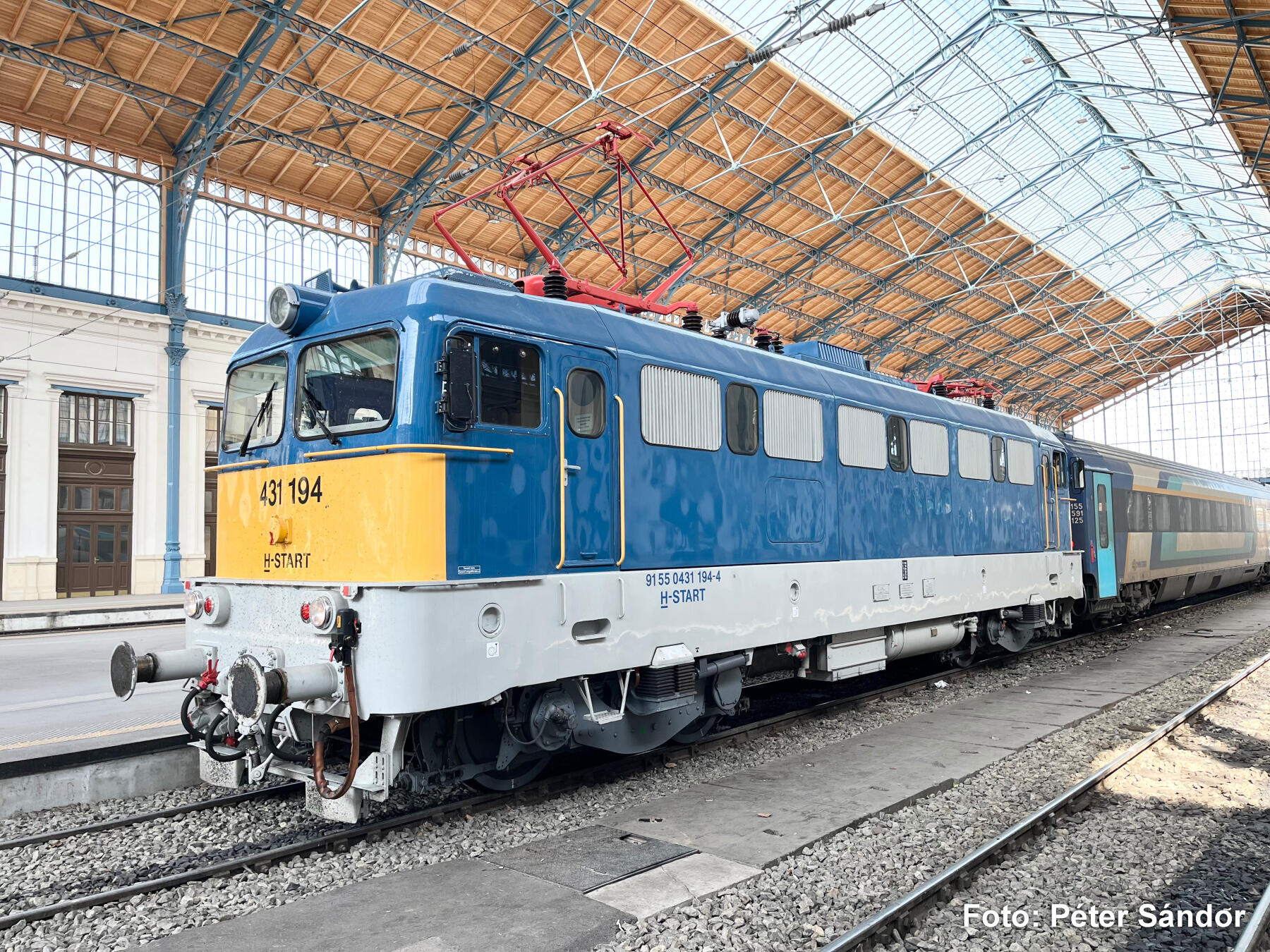 Piko 51449 H0 Elektrolokomotive 431.194 MAV VI