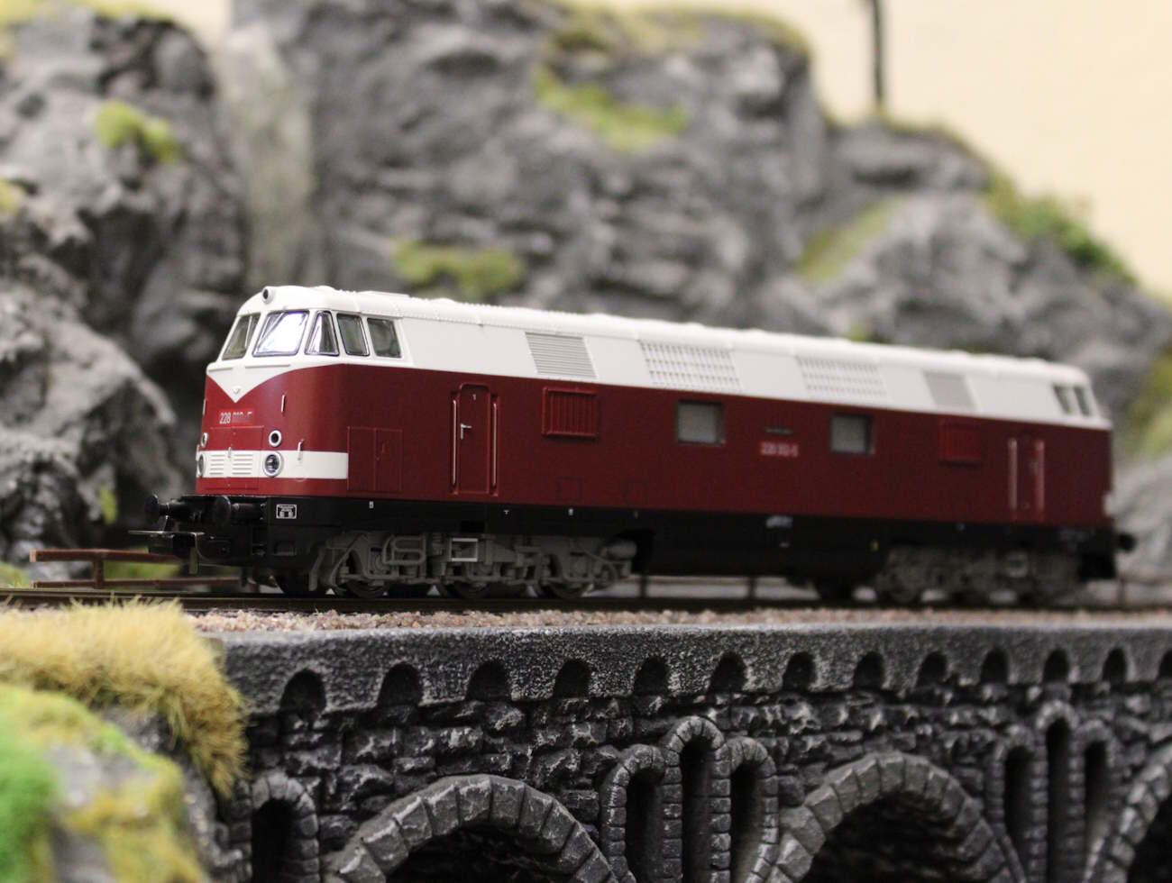 Piko 52119 H0 Diesellokomotive BR 228 Sparlack DR V - Sound Version