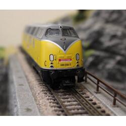 Trix 22380 H0 Diesellokomotive BR 220 DBG - Sound Version