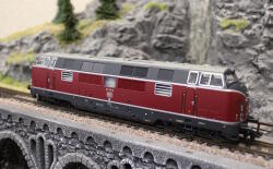 Trix 22990 H0 Diesellokomotive BR 221 DB