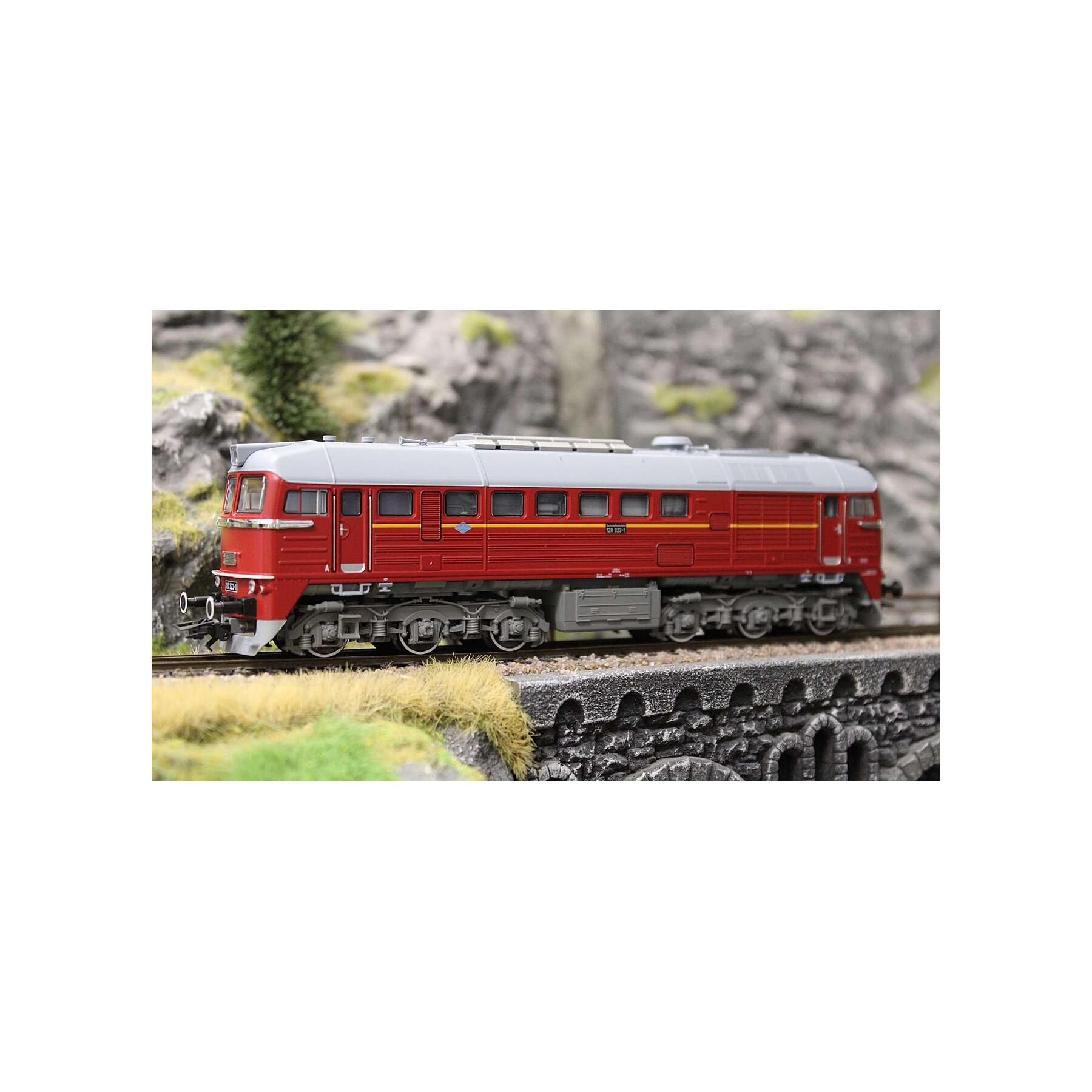 Trix 25203 H0 Diesellokomotive BR 120 DR - Sound Version