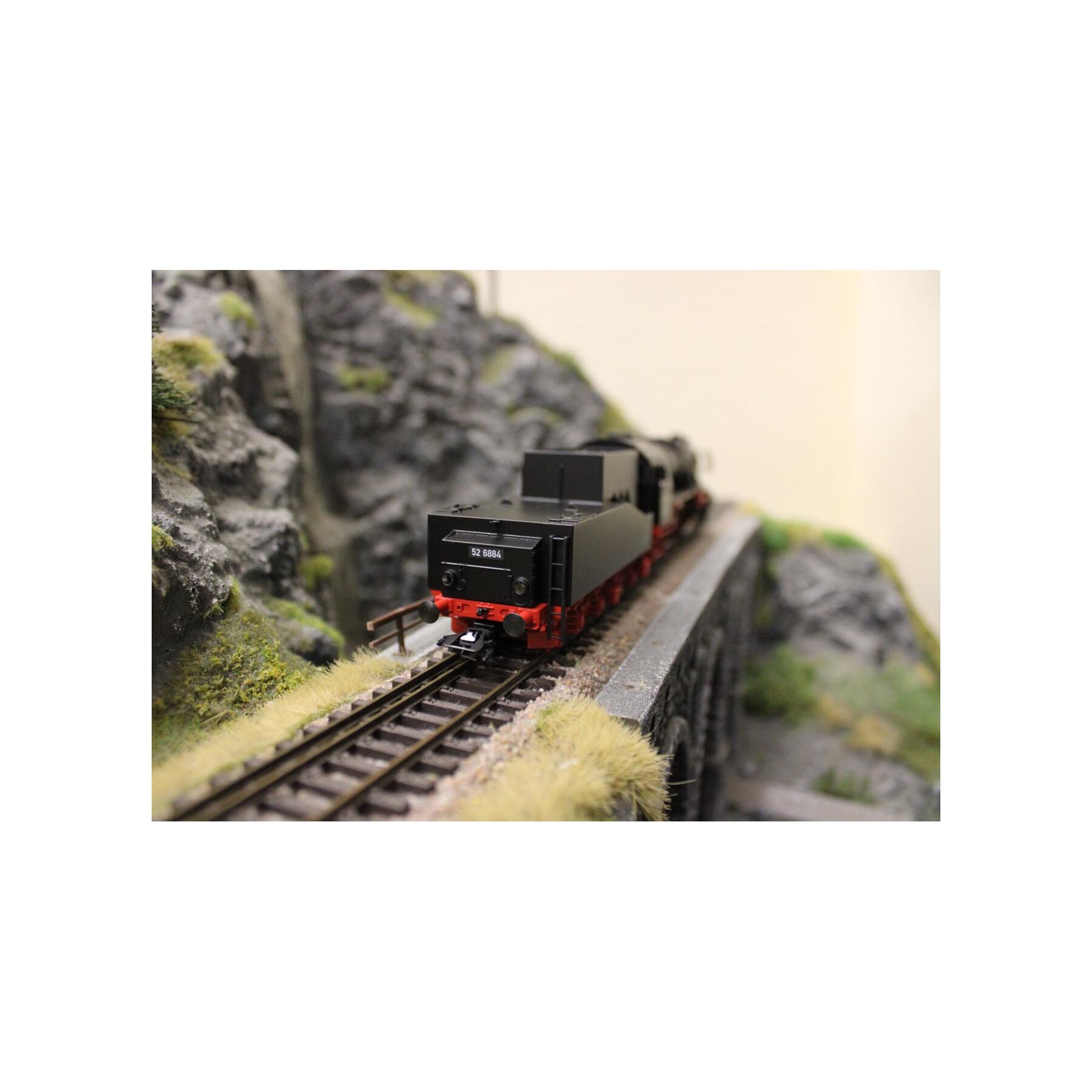 Trix 25535 H0 Dampflokomotive BR 52 DB mit Steifrahmentender - Sound Version