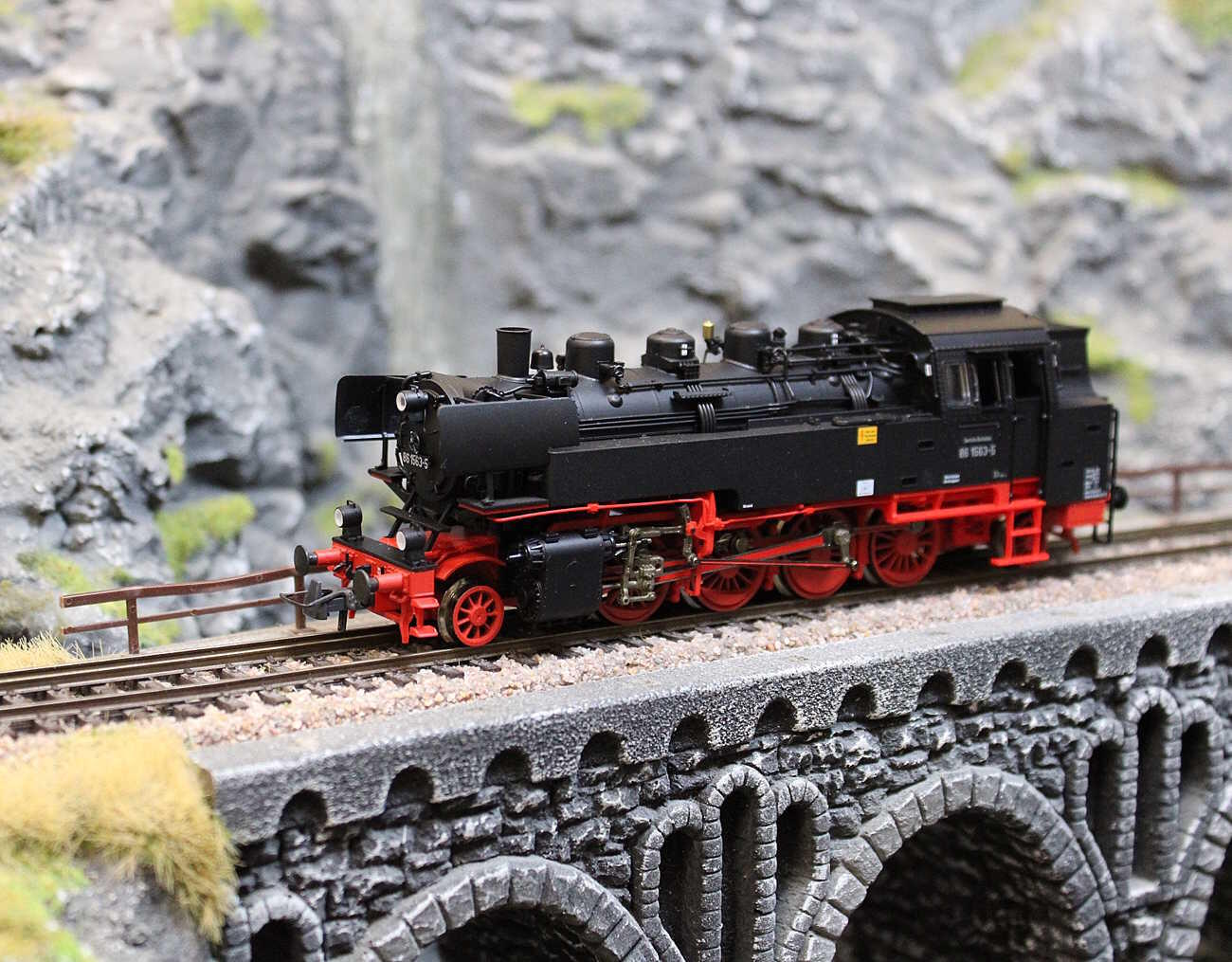 Roco 7100032 H0 Dampflokomotive BR 86 1563-5 DR ,Ep IV