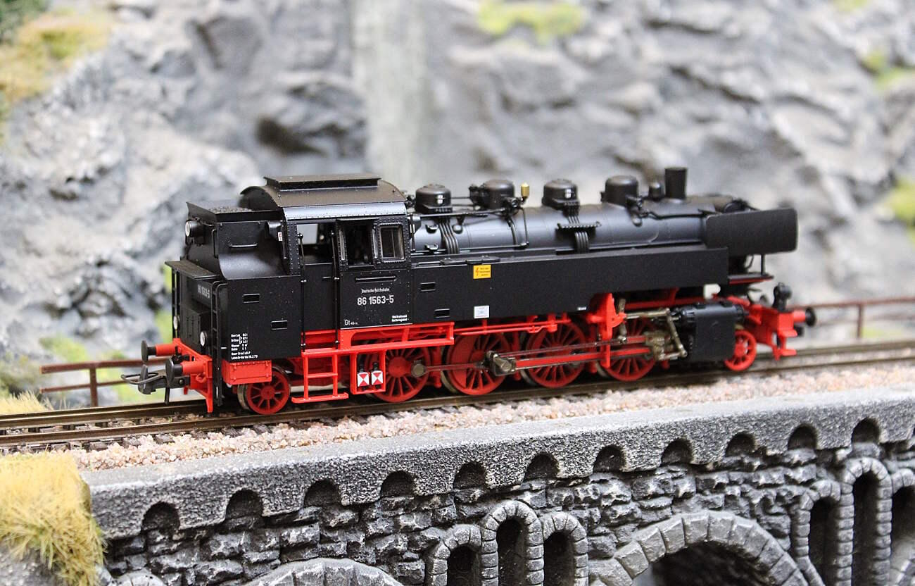 Roco 7100032 H0 Dampflokomotive BR 86 1563-5 DR ,Ep IV