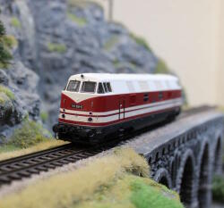 Roco 7300085  H0 Diesellokomotive BR 118 158-4 DR ,Ep IV