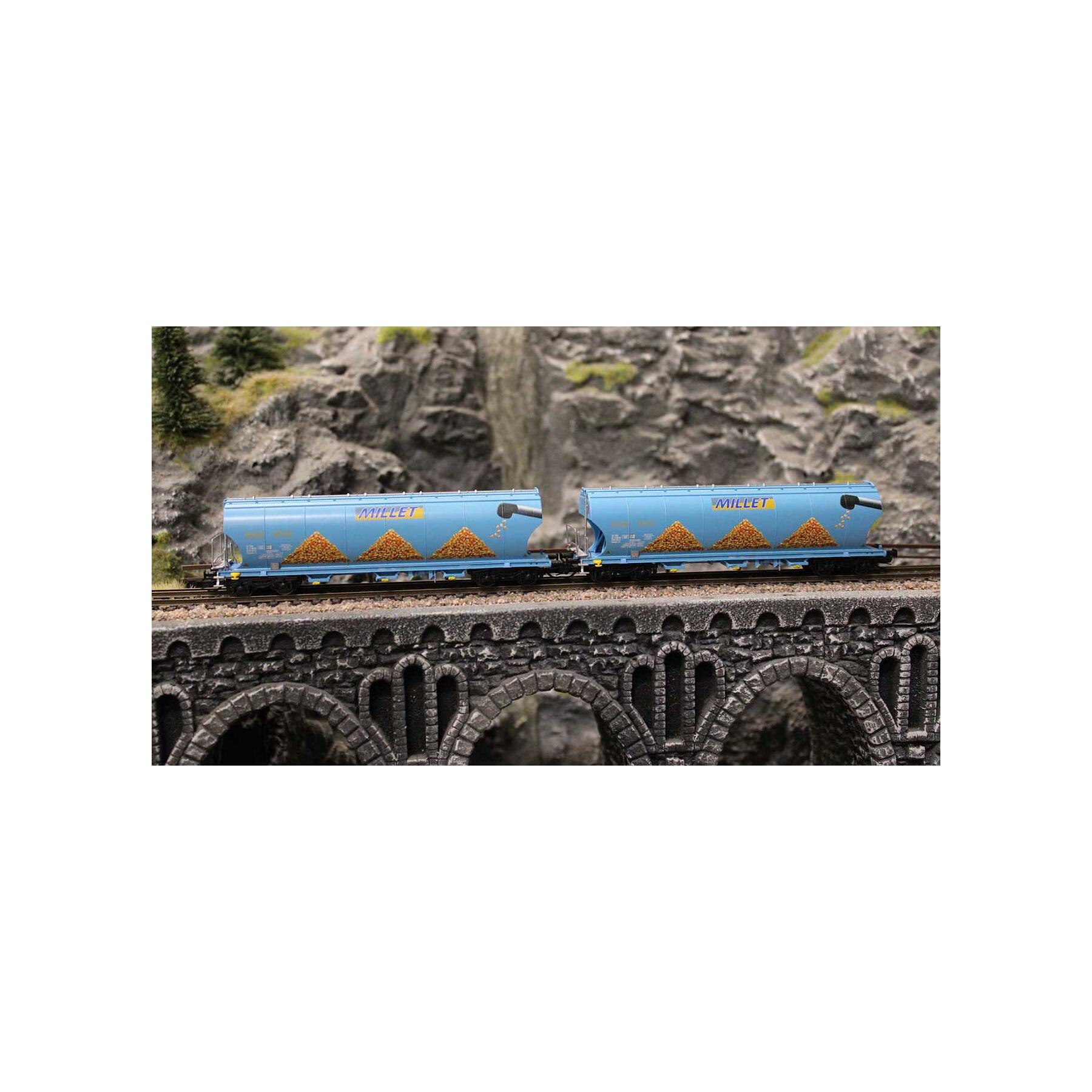 Arnold HN9773 TT 2-teiliges Set 4-achsiger Getreidesilo-Wagen der MILLET, Epoche VI