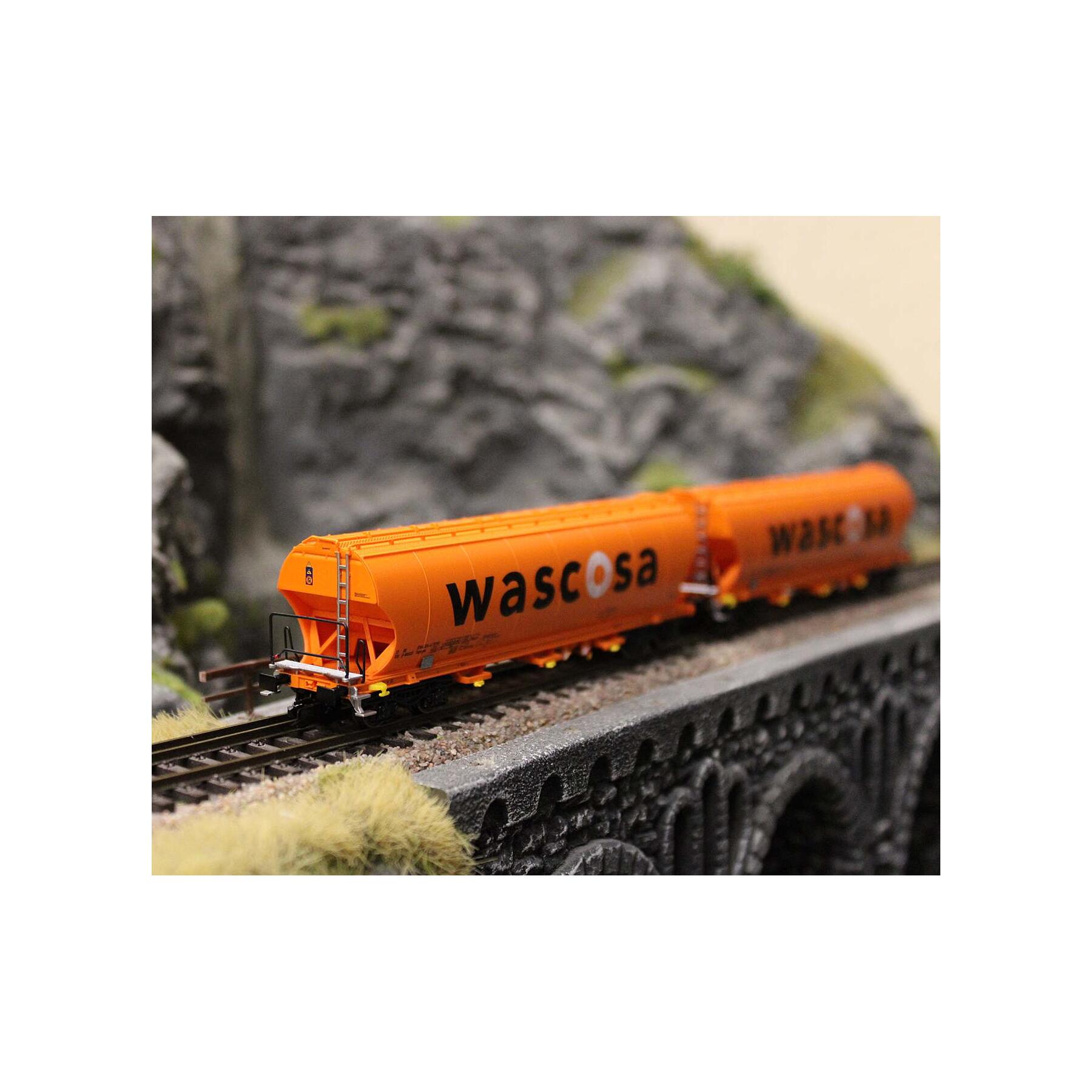 Arnold HN9774 TT 2-teiliger Set 4-achsiger Getreidesilo-Wagen der D-WASCOSA, Epoche VI