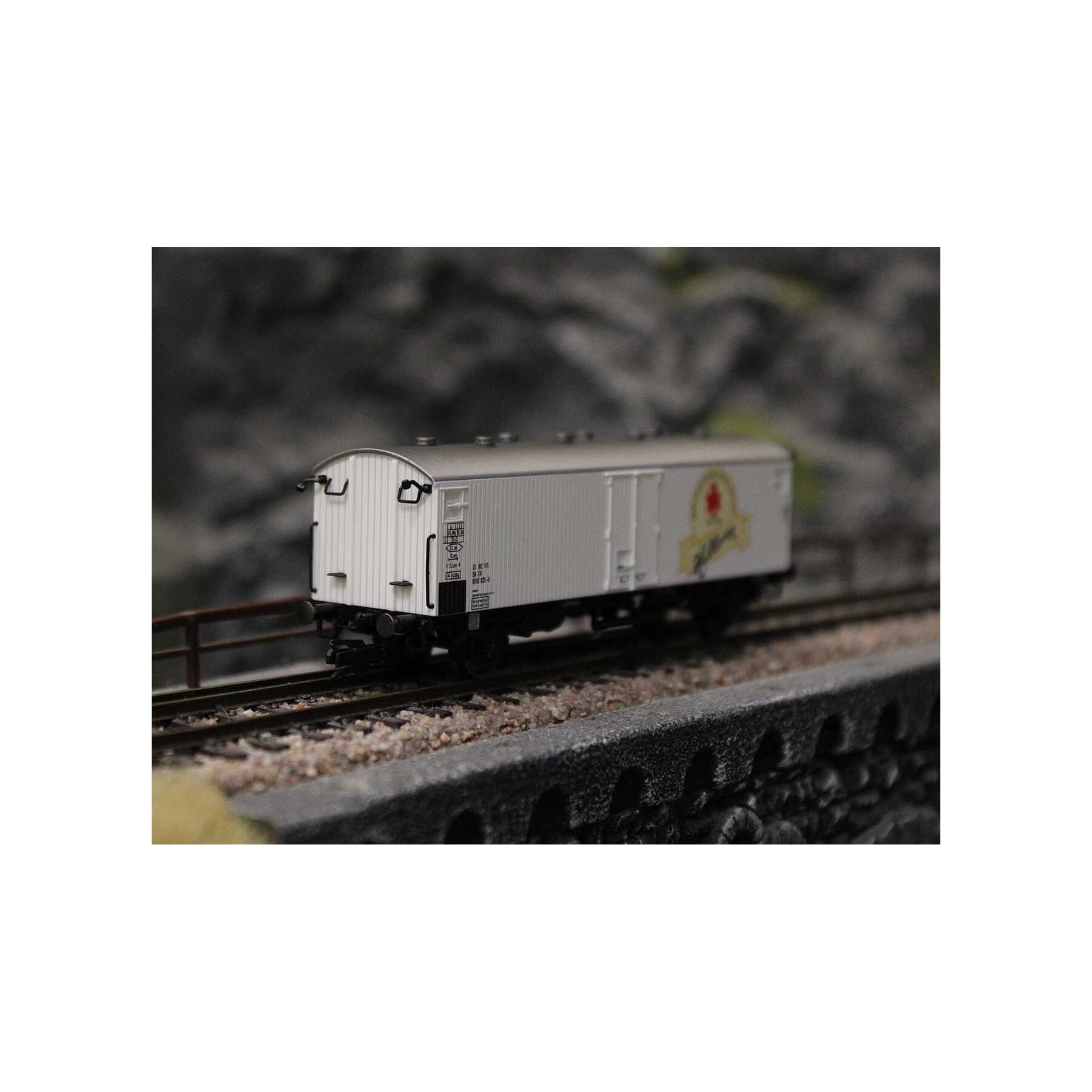 Arnold HN9776 TT 2-achs. Fährbootkühlwagen DR, „Halloren”