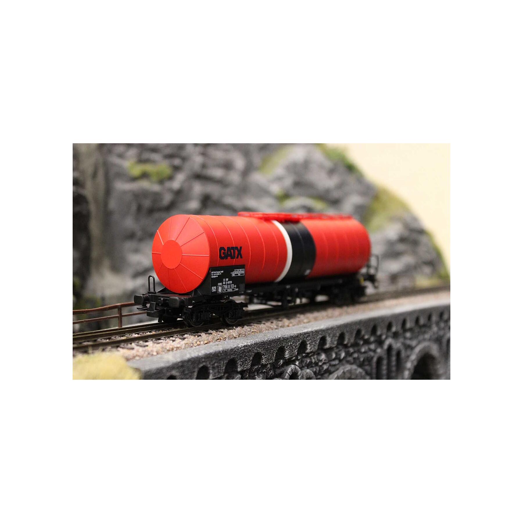 Rivarossi HR6694 H0 4-achs. isolierter Kesselwagen GATX, rot-schwarze Farbgebung