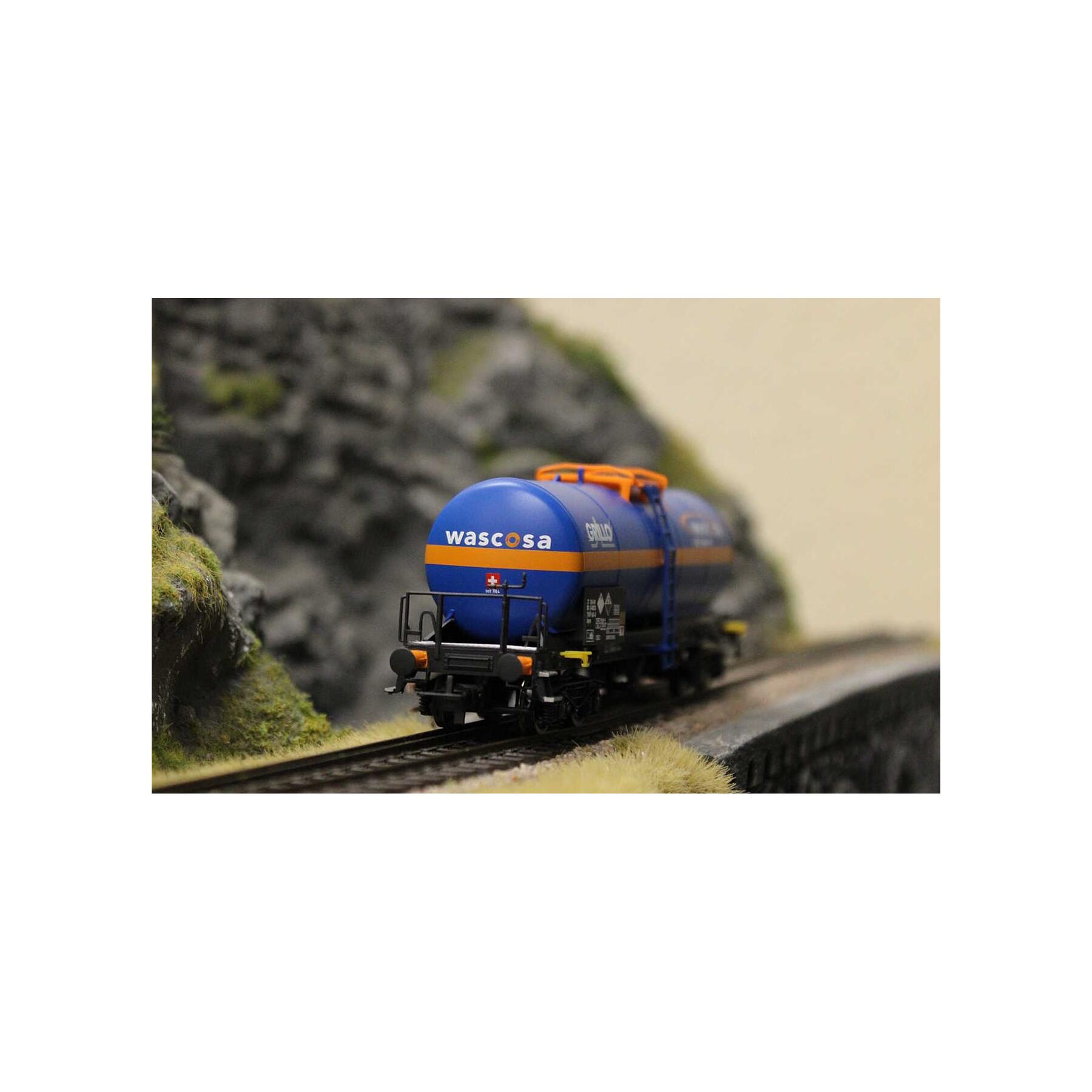 Rivarossi HR6698 H0 4-achs. Kesselwagen für den Transport von Schwefeldioxid WASCOSA, „GRILLO“, blau