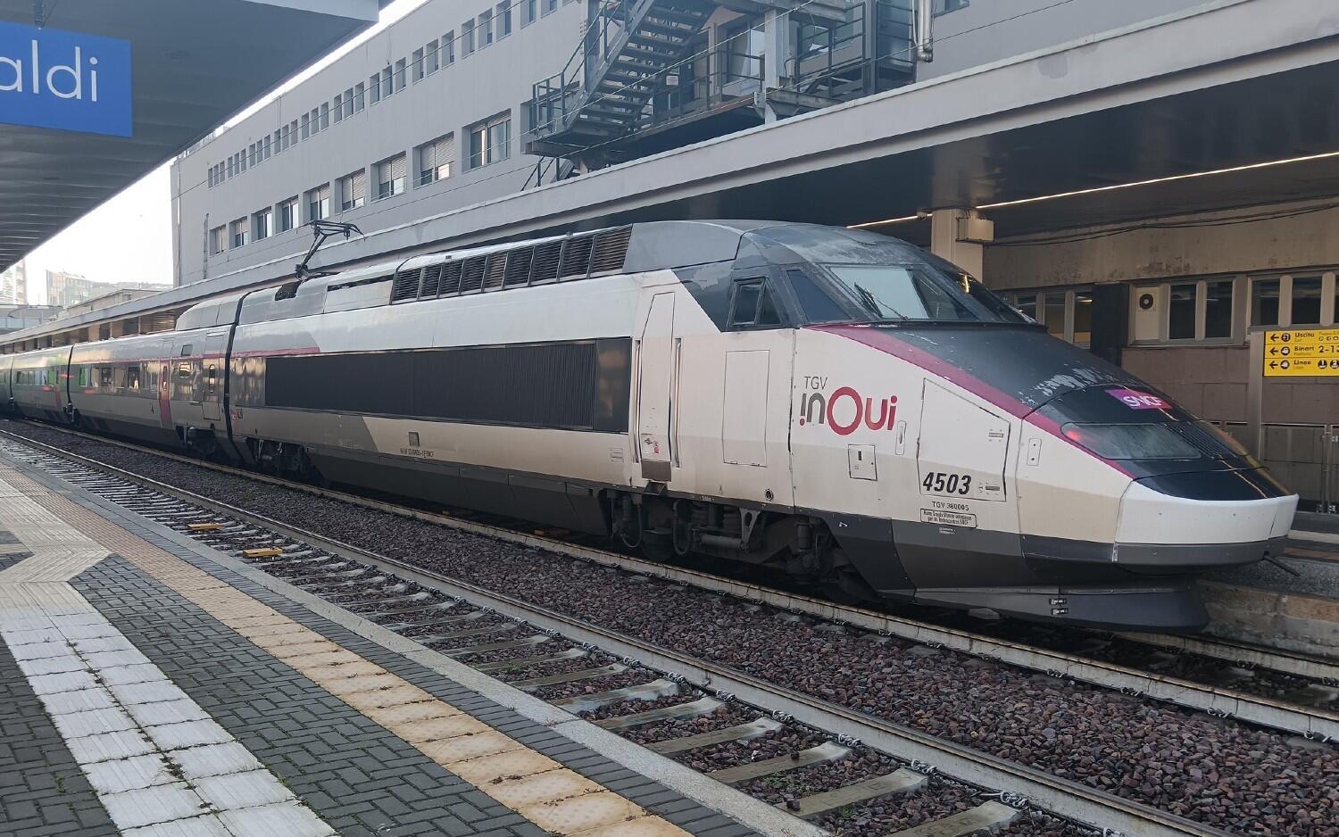 Jouef HJ2382S H0 SNCF, 4-tlg. Grundset des Hochgeschwindigkeitszug TGV Réseau (Dreisystemvariante) InOui „Mailand–Turin–Lyon–Paris” - Sound Version