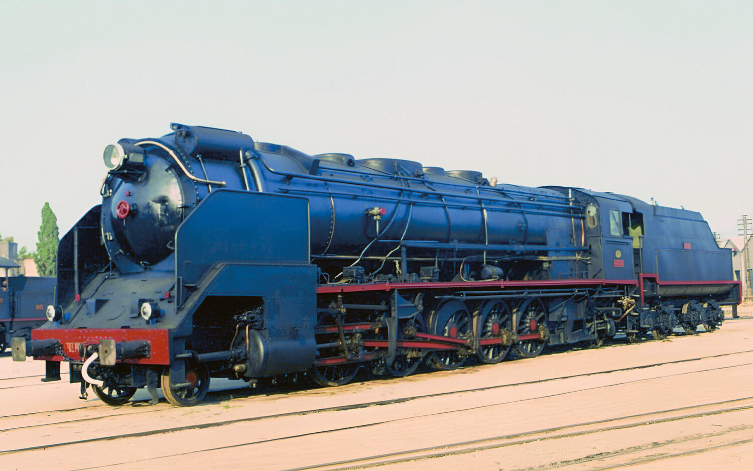 Electrotren HE2037 H0 schwere Schlepptenderdampflokomotive 151F-3101 „Santa-Fé“ RENFE, Ausgabe des Eisenbahnmuseums von Villanova y la Geltrú
