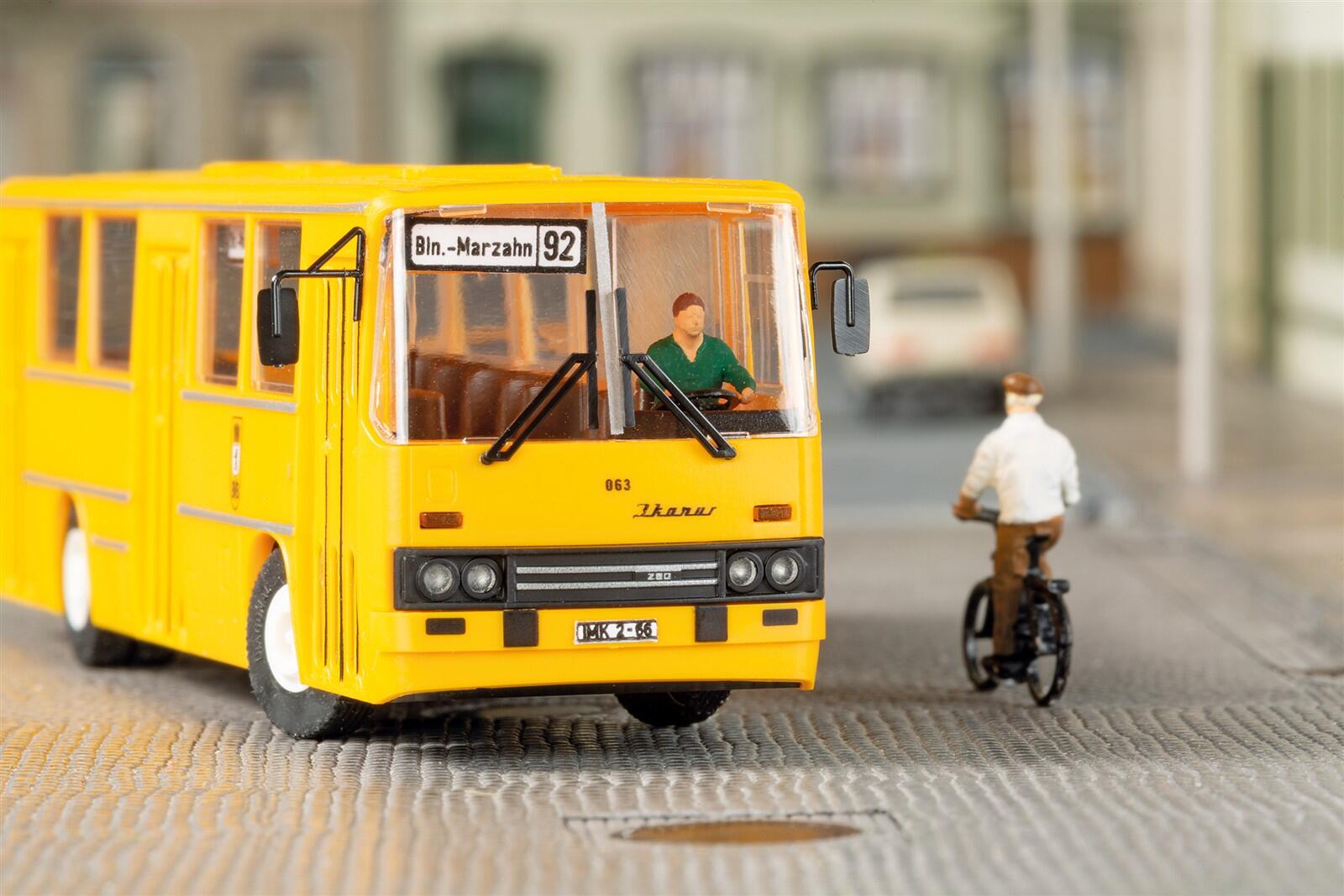 Auhagen 66058 TT IKARUS 260 "Berlin"