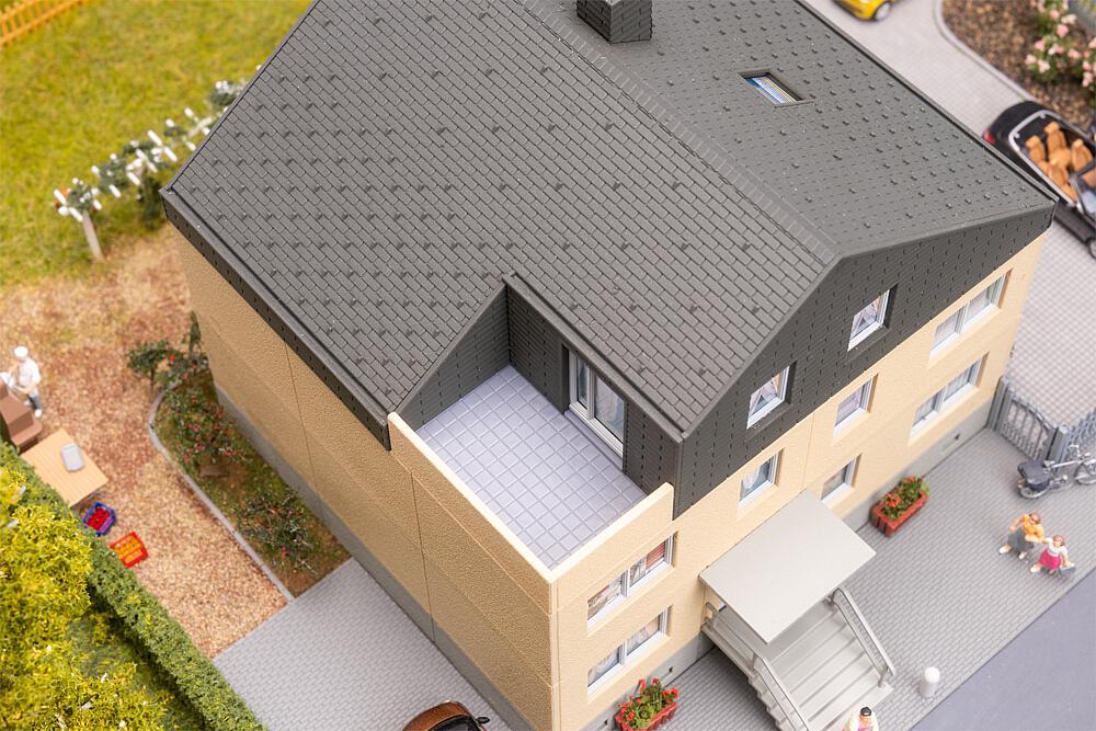 Faller 130755 H0 Mehrfamilienhaus