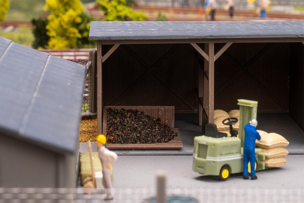 Faller 191841 H0 Lagerschuppen mit Förderband