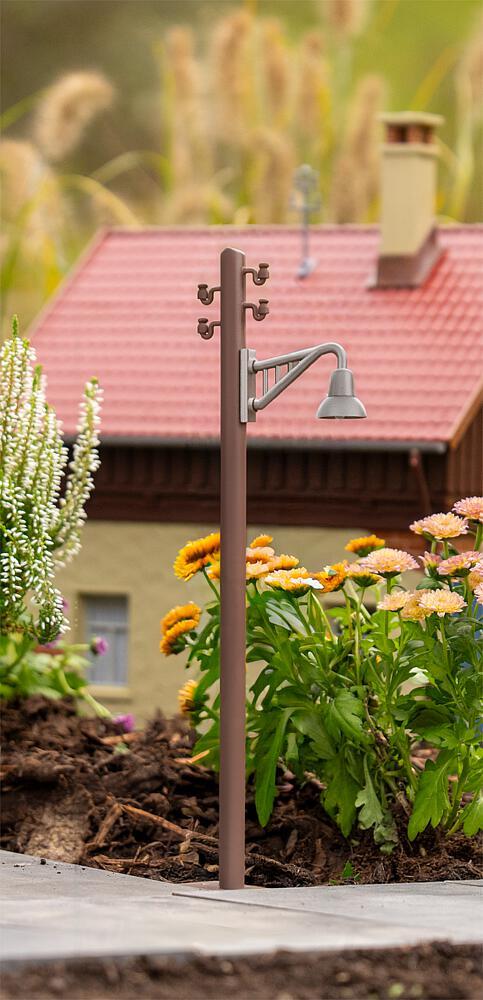 Faller 333233 G Holzmast mit Auslegerleuchte, 2 Stück