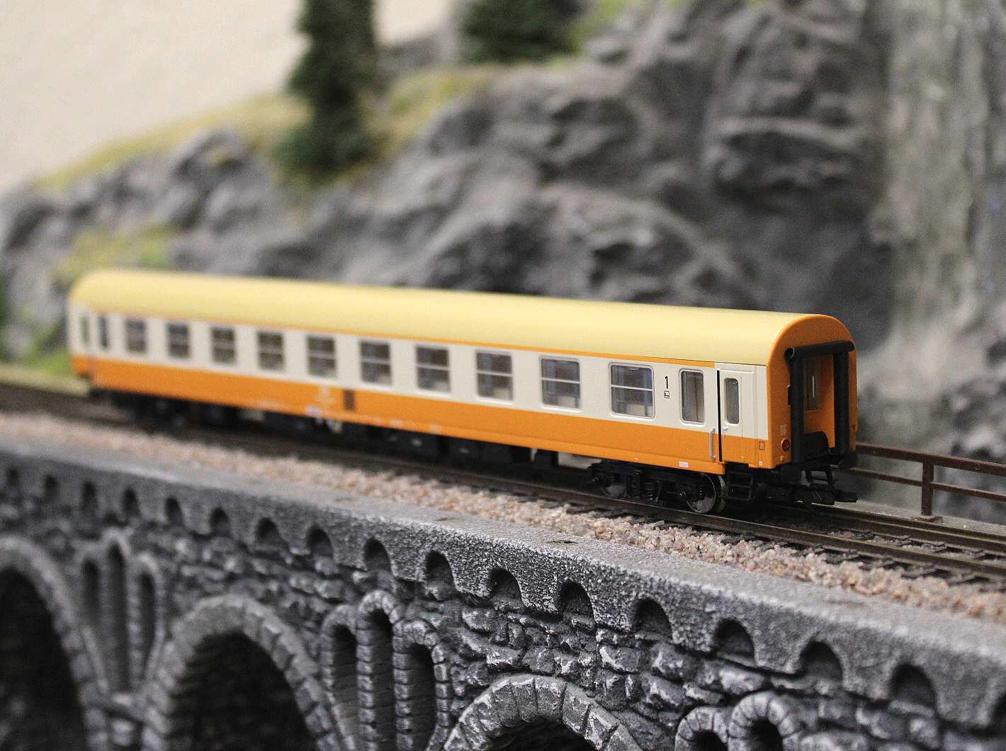 Tillig 01123 TT Reisezugwagenset „Städteexpress“ der DR