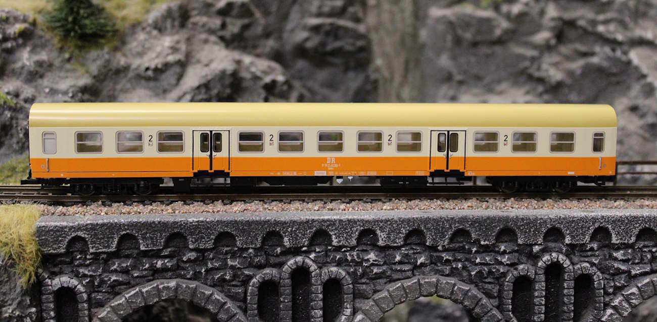 Tillig 01123 TT Reisezugwagenset „Städteexpress“ der DR