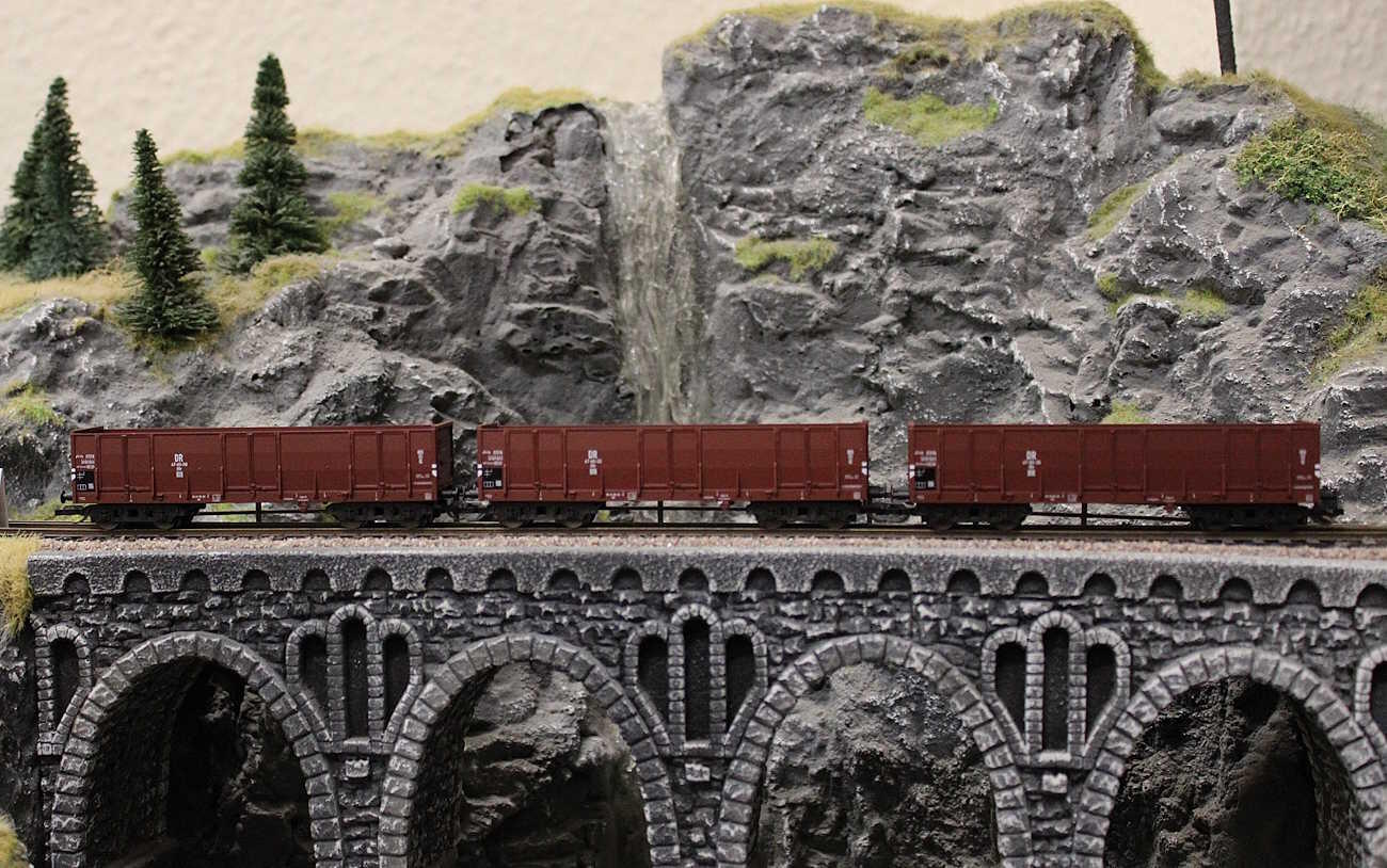 Tillig 01141 TT Güterwagenset der DR, bestehend aus drei offenen Güterwagen Oor