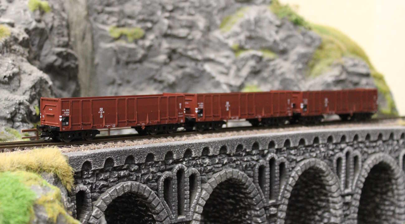 Tillig 01141 TT Güterwagenset der DR, bestehend aus drei offenen Güterwagen Oor