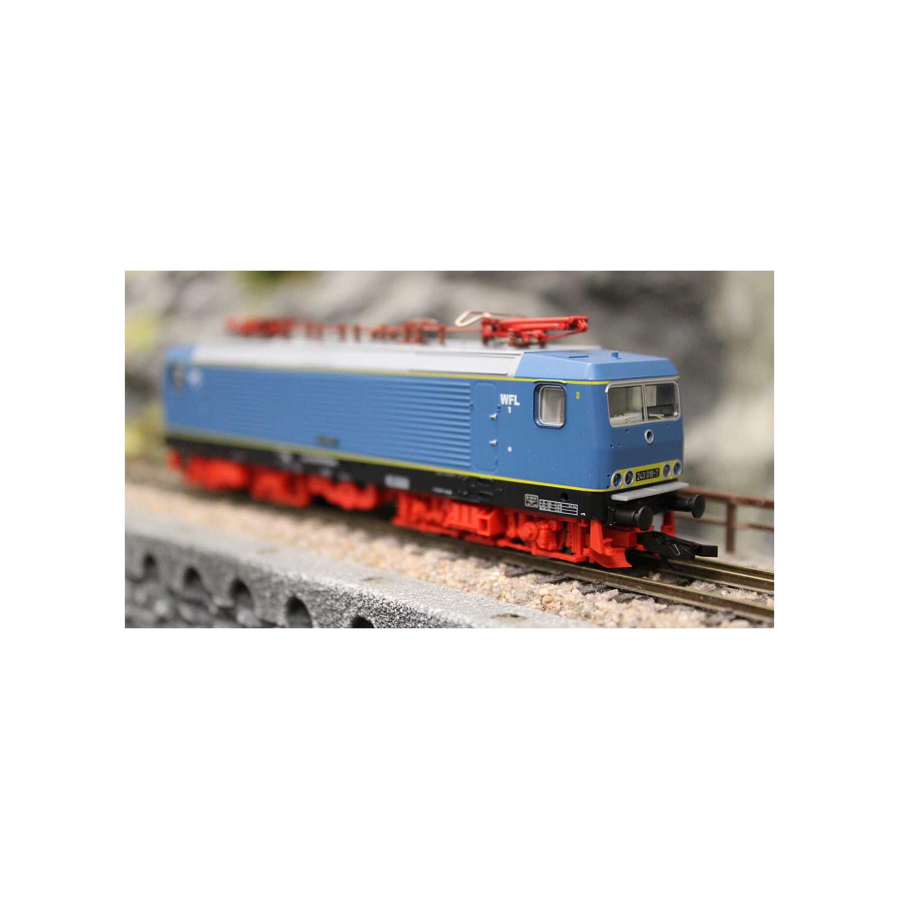Tillig 04352 TT Elektrolokomotive 243 019-7 der Wedler Franz Logistik GmbH & Co. KG