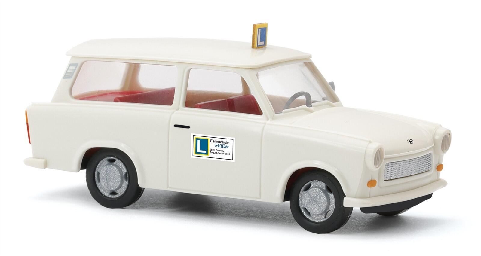 Busch 53215 H0 Trabant Kombi, Fahrschule