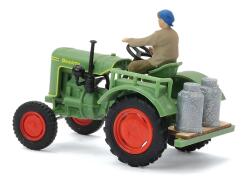 Busch 54154 H0 Fendt F15 mit Bäuerin