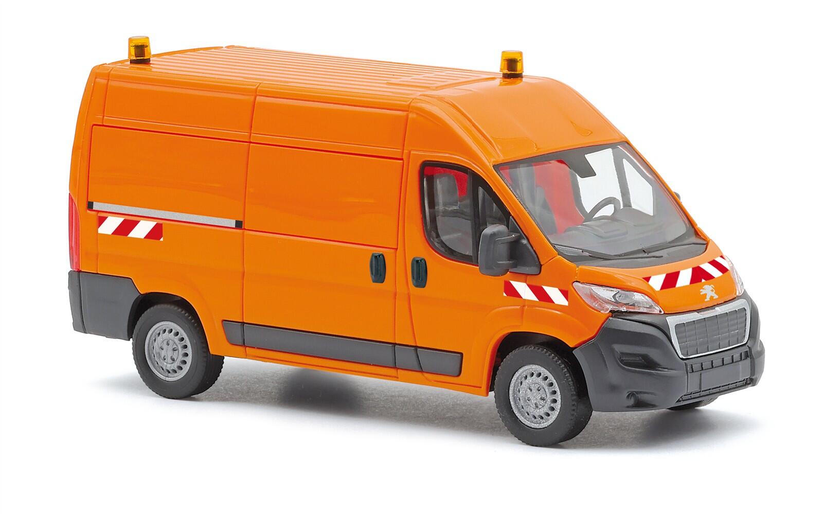 Busch 54613 H0 Peugeot Boxer, Orange