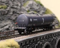 Igra Modell 96110045 H0 Kesselwagen Zacns 98 Ermewa,Ep.VI