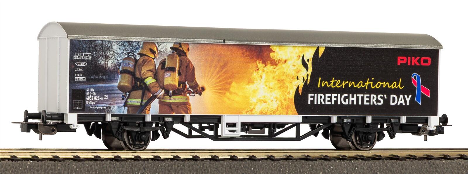 Piko 27902 Gedeckter Güterwagen "International Firefighters Day"