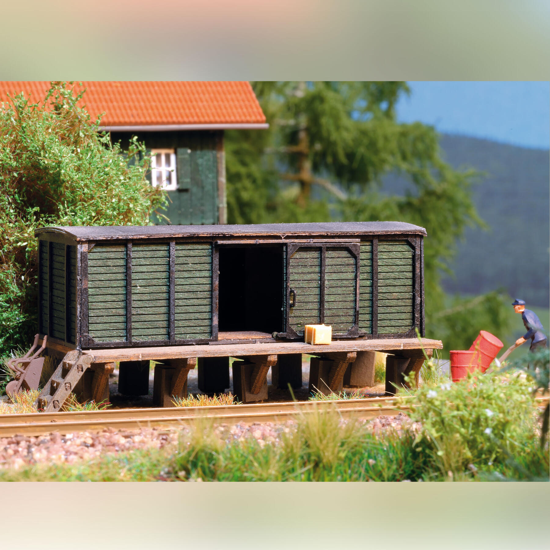 Busch 8829 TT Behelfsschuppen / Rampe