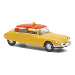 Busch 48015 H0 Citroen DS 19, Taxi m. Fahrer