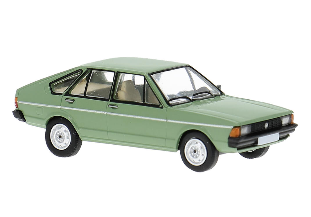 Brekina PCX870780 H0 VW Passat B1 Facelift, grün