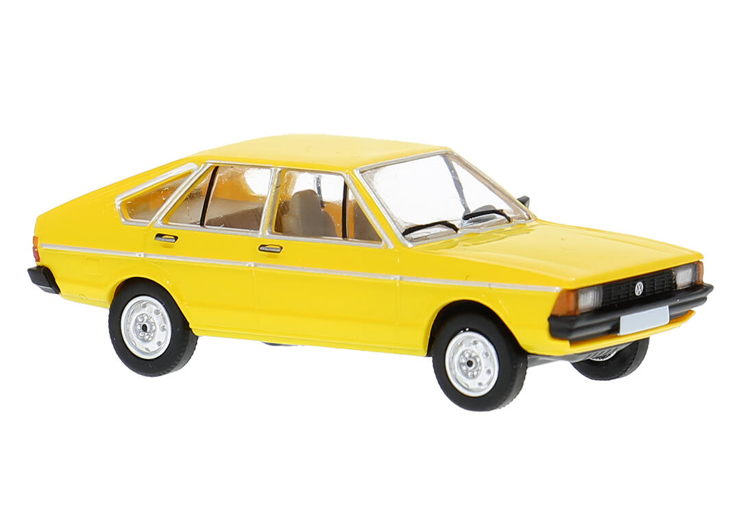 Brekina PCX870781 H0 VW Passat B1 Facelift 1977, gelb