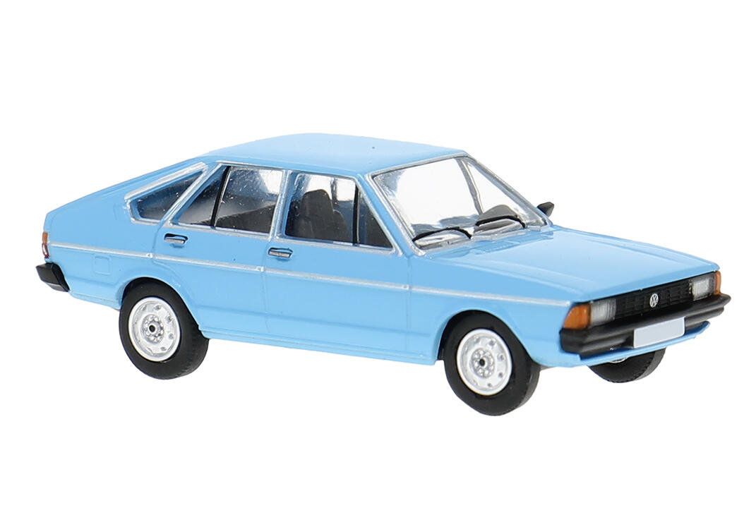 Brekina PCX870782 H0 VW Passat B1 Facelift 1977, hellblau