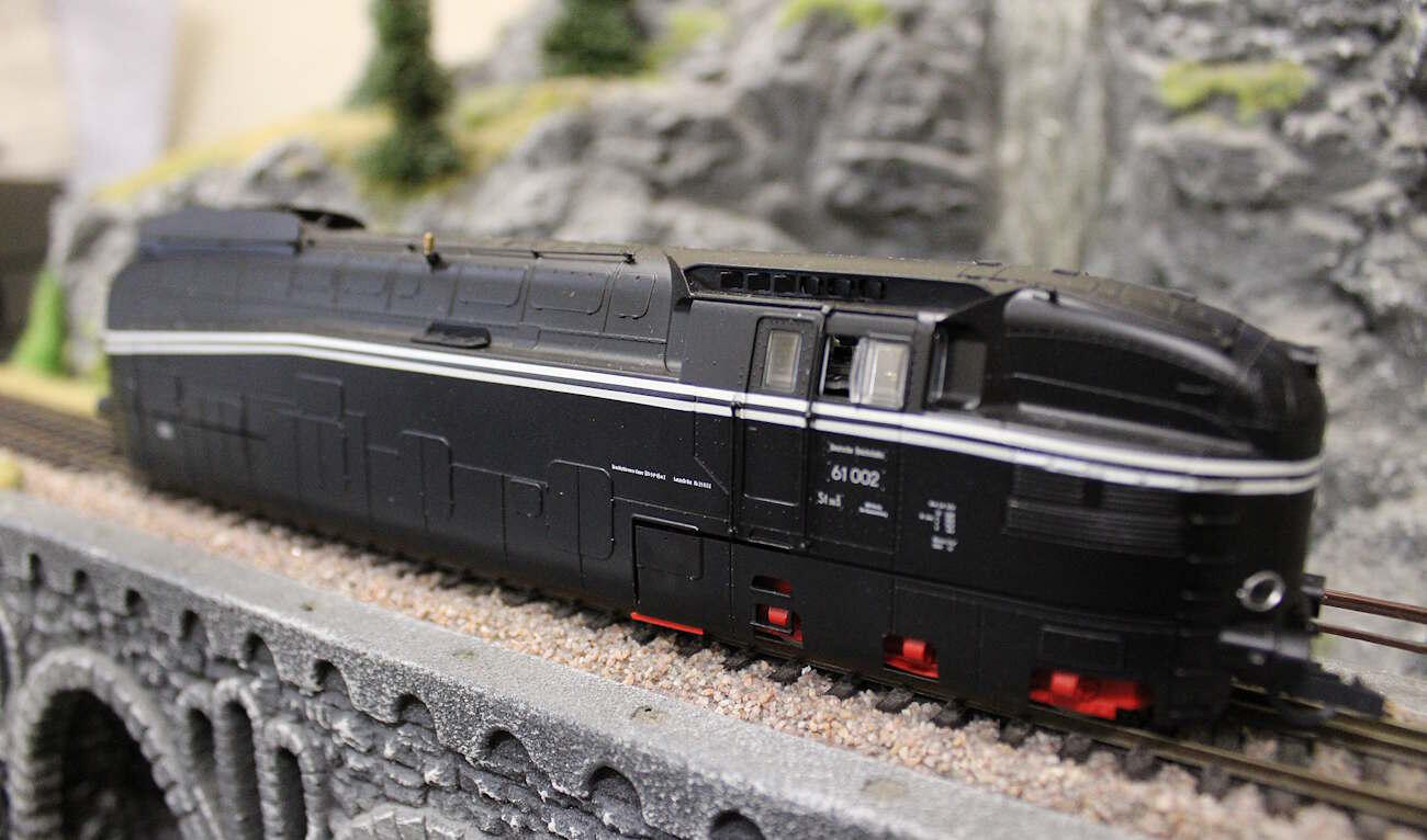 Rivarossi HR 2343 H0 BR 61 002 ex Henschel-Wegmannzug DR EP 3, mit Decoder