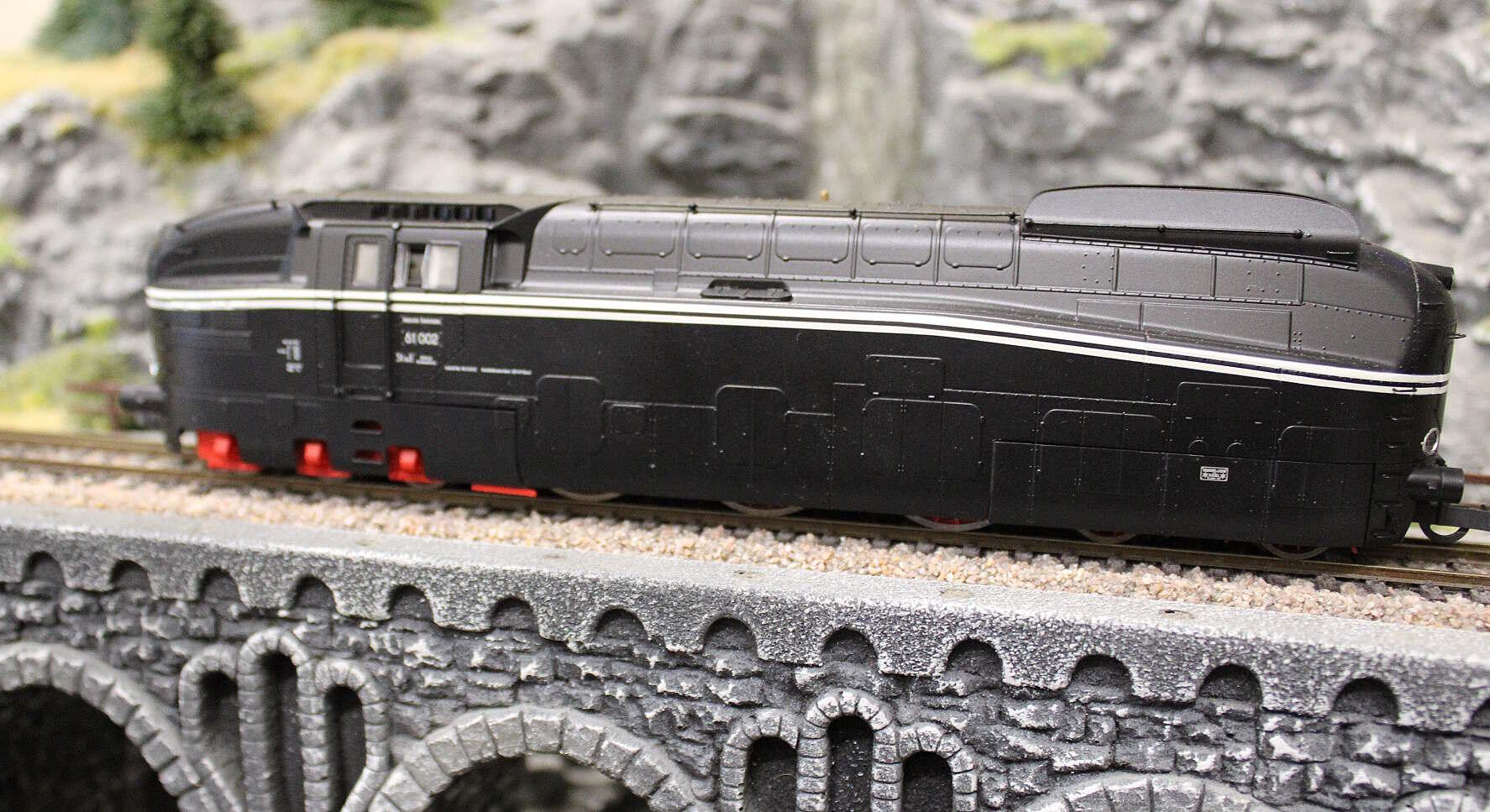 Rivarossi HR 2343 H0 BR 61 002 ex Henschel-Wegmannzug DR EP 3, mit Decoder