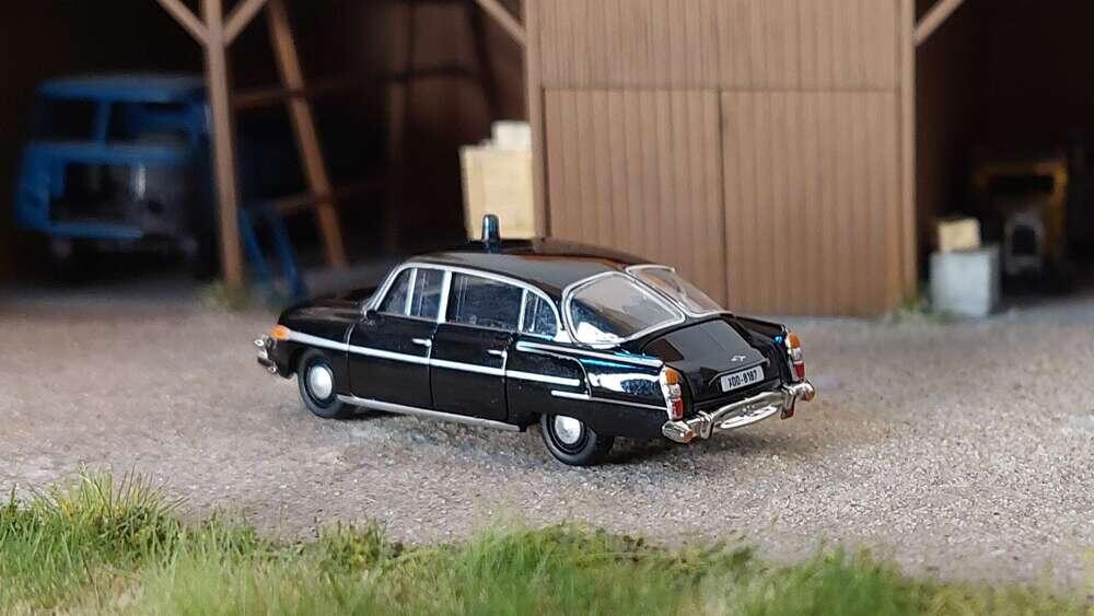 Modell-Car Zenker 03-452 Tatra 603-2 Schwarz - Begleitschutzfahrzeug