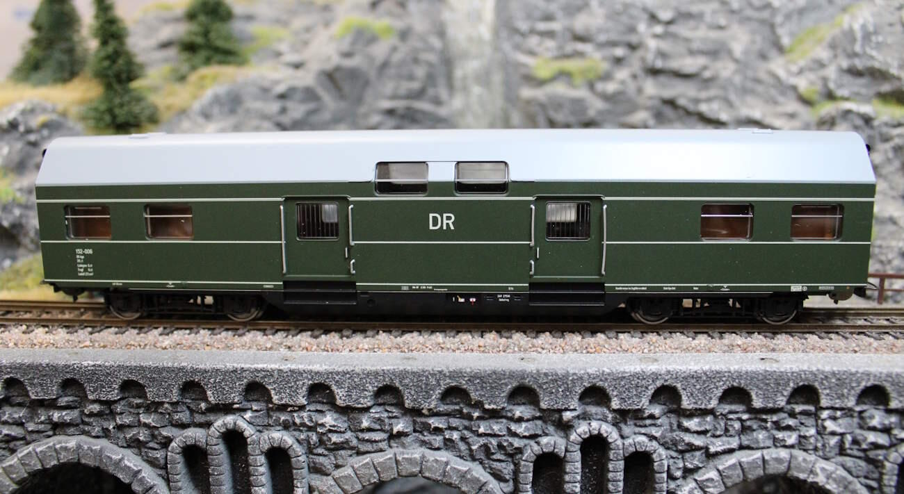 Piko 53190 Doppelstock-Gepäckwagen DR - Spur H0 - Neuwertig - OVP